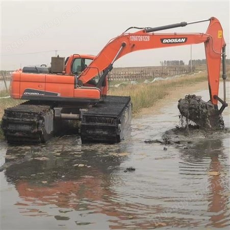 水陆两用挖机出租 航道清淤 水库疏通 鱼塘扩建 可包月可台班
