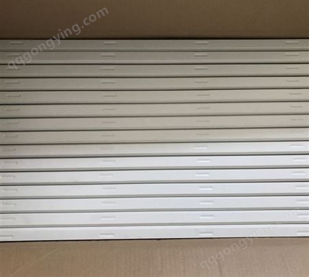 致信合成 铝质天花板系统平面 全孔 单型扣 白色哑光 HY1-13291
